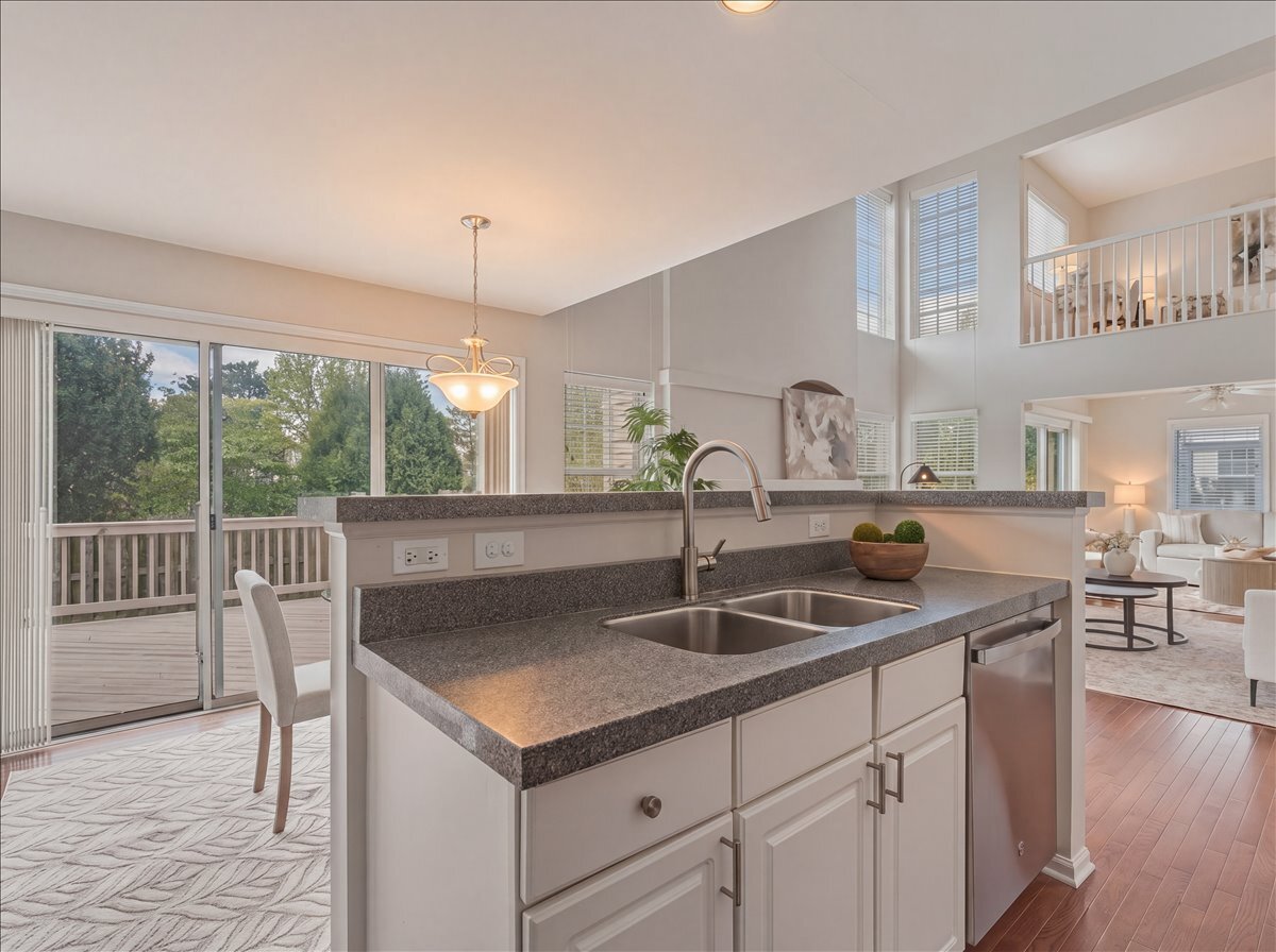 1524 Woodbury Circle