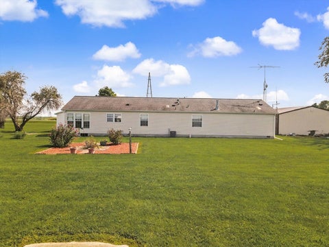 Tiny photo for 2225 E 1700th Road, Brocton, IL 61917 (MLS # 12742280)
