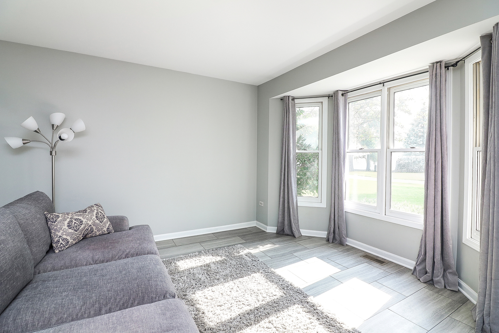 3 Hickory Oaks Court