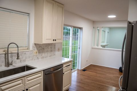 Tiny photo for 460 Michelangelo Drive, Bolingbrook, IL 60440 (MLS # 12458896)