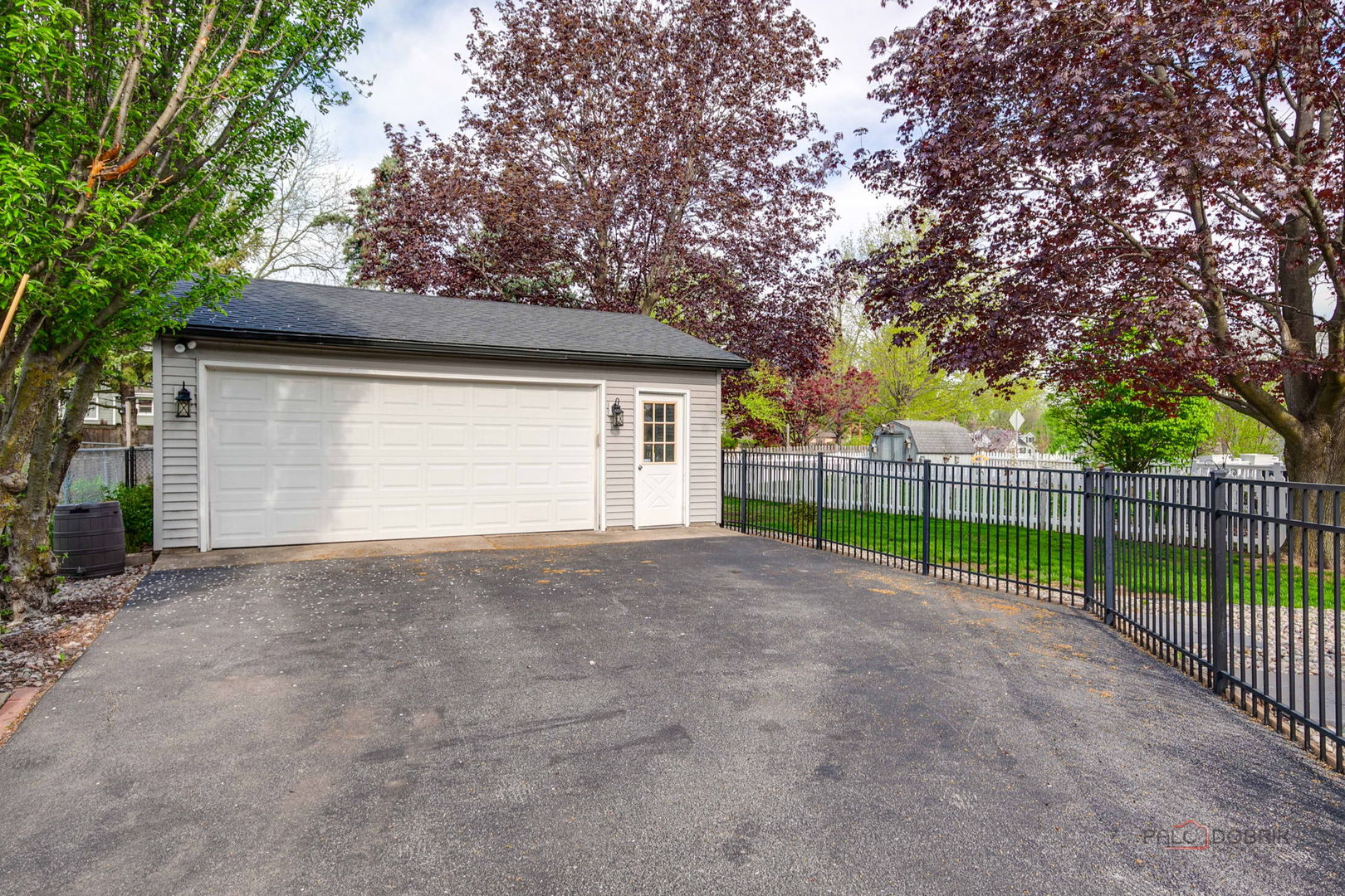 64 N Lincoln Avenue