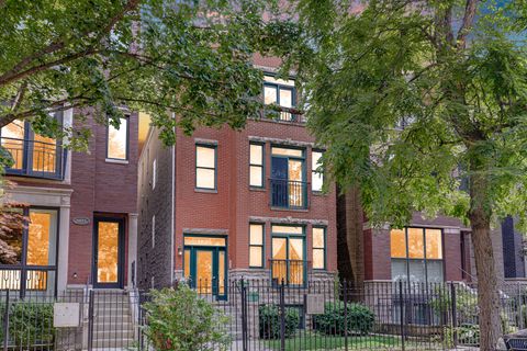 1825 W Iowa Street 2 Chicago IL 60622