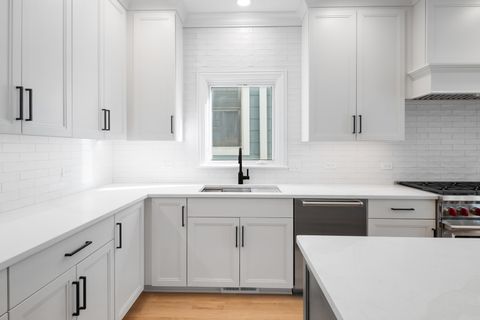 Tiny photo for 5054 N Claremont Avenue, Chicago, IL 60625 (MLS # 12599946)