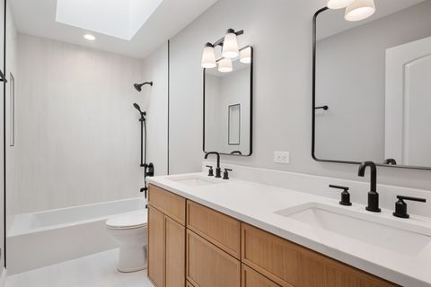 Tiny photo for 5054 N Claremont Avenue, Chicago, IL 60625 (MLS # 12599946)