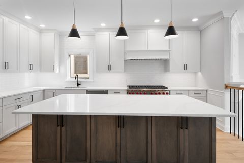 Tiny photo for 5054 N Claremont Avenue, Chicago, IL 60625 (MLS # 12599946)