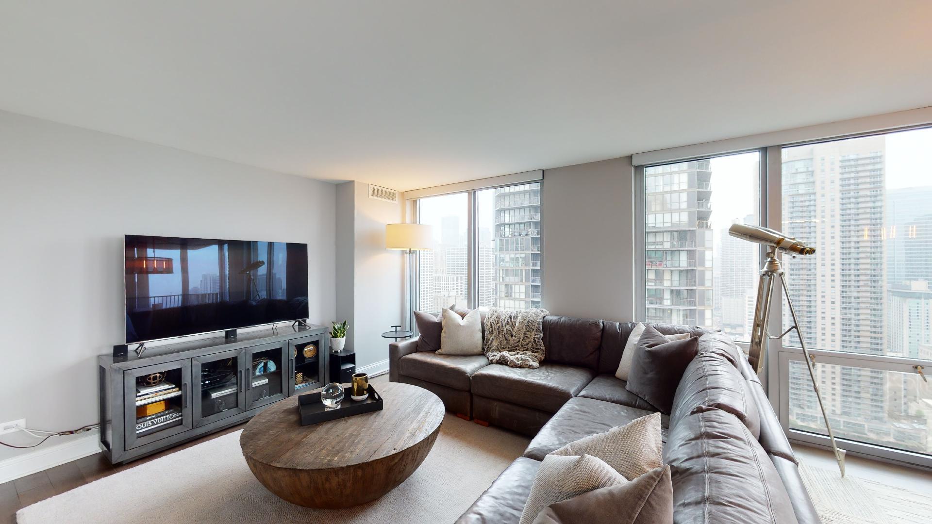 2 E Erie Street 3605