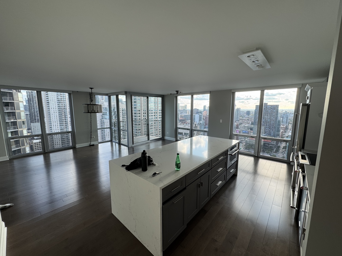 2 E Erie Street 3605