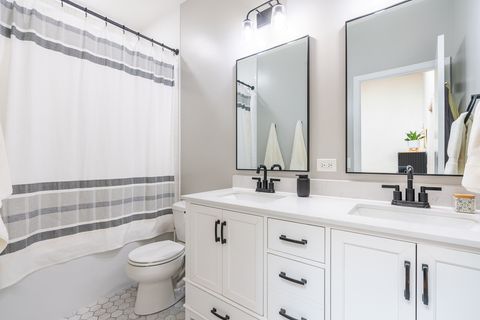 Tiny photo for 1711 N Hoyne Avenue #2S, Chicago, IL 60647 (MLS # 12599176)