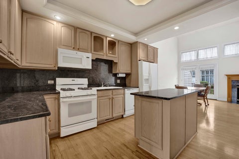 Tiny photo for 3063 Rosebrook Circle, Westchester, IL 60154 (MLS # 12676448)