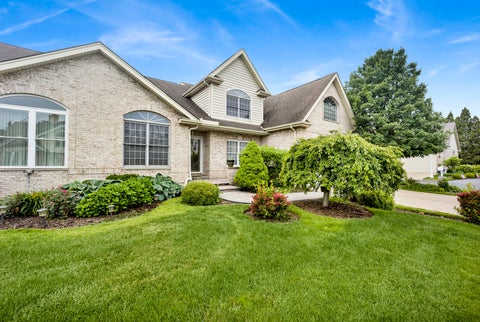 Tiny photo for 3063 Rosebrook Circle, Westchester, IL 60154 (MLS # 12676448)