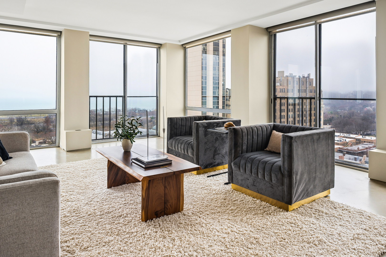 345 W Fullerton Parkway 1801