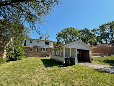 Tiny photo for 18062 Exchange Avenue, Lansing, IL 60438 (MLS # 12474096)