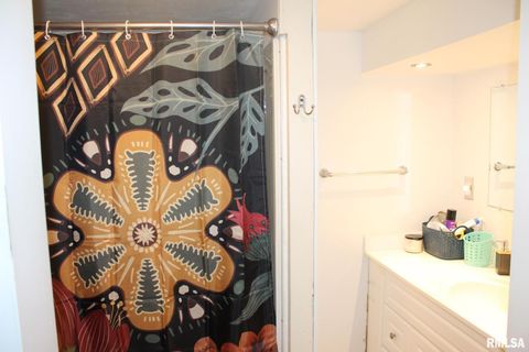 Tiny photo for 321 W SOUTH Street, Cambridge, IL 61238 (MLS # QC4269884)