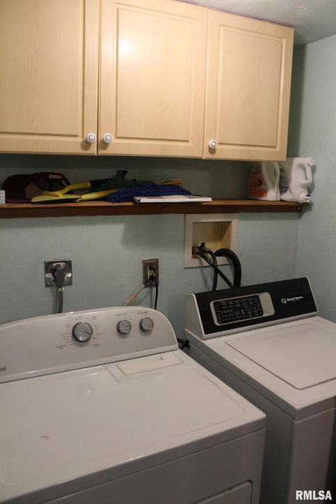 Tiny photo for 321 W SOUTH Street, Cambridge, IL 61238 (MLS # QC4269884)