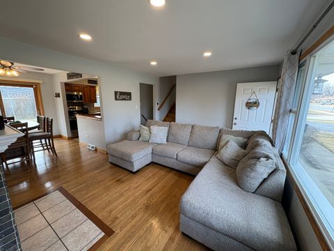 Tiny photo for 6743 W 115th Street, Worth, IL 60482 (MLS # 12578775)