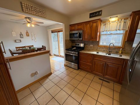 Tiny photo for 6743 W 115th Street, Worth, IL 60482 (MLS # 12578775)