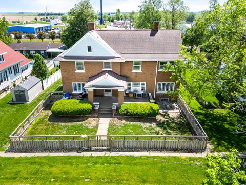 Tiny photo for 546 Elmwood Court, El Paso, IL 61738 (MLS # 12364098)