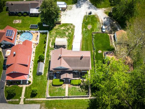 Tiny photo for 546 Elmwood Court, El Paso, IL 61738 (MLS # 12364098)