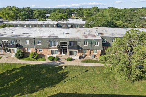 Tiny photo for 9954 S 84th Terrace S #210, Palos Hills, IL 60465 (MLS # 12673469)