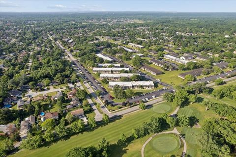 Tiny photo for 9954 S 84th Terrace S #210, Palos Hills, IL 60465 (MLS # 12673469)