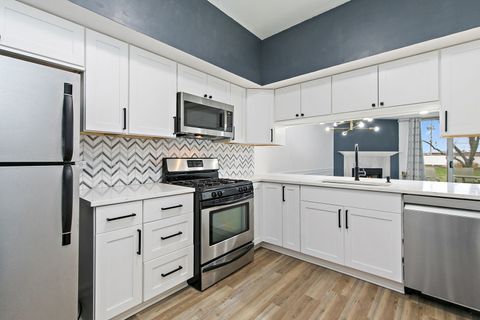 Tiny photo for 1113 Regency Court, Schaumburg, IL 60193 (MLS # 12538560)