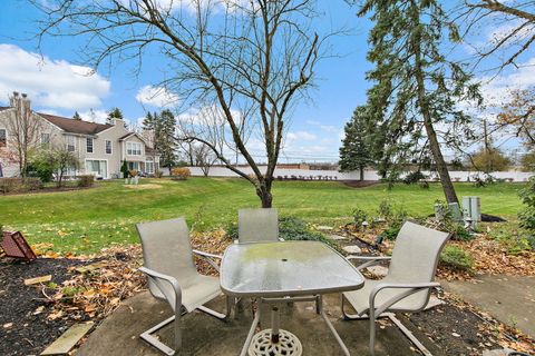 Tiny photo for 1113 Regency Court, Schaumburg, IL 60193 (MLS # 12538560)