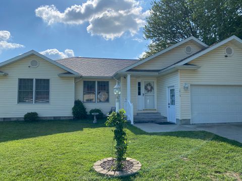 Photo of 1015 S Locust Street, Sesser, IL 62884 (MLS # 12564311)