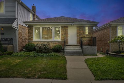 7441 N Oriole Avenue Chicago IL 60631