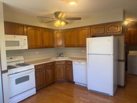 Tiny photo for 16 N Fairlawn Avenue, Mundelein, IL 60060 (MLS # 12589317)