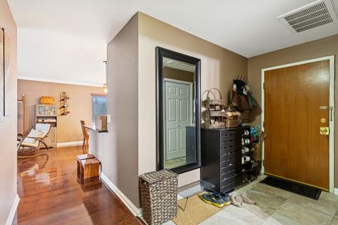 Tiny photo for 6700 S Brainard Avenue #225, Countryside, IL 60525 (MLS # 12556644)