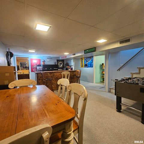 Tiny photo for 1011 Blueberry Hill Avenue, Mt Vernon, IL 62864 (MLS # EB459160)