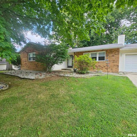 Tiny photo for 1011 Blueberry Hill Avenue, Mt Vernon, IL 62864 (MLS # EB459160)