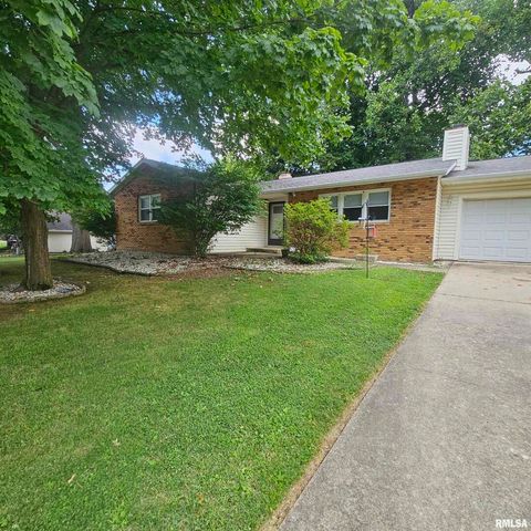 Tiny photo for 1011 Blueberry Hill Avenue, Mt Vernon, IL 62864 (MLS # EB459160)