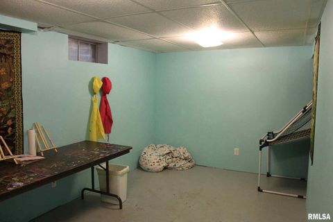 Tiny photo for 1011 Blueberry Hill Avenue, Mt Vernon, IL 62864 (MLS # EB459160)