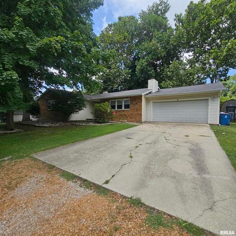 Tiny photo for 1011 Blueberry Hill Avenue, Mt Vernon, IL 62864 (MLS # EB459160)