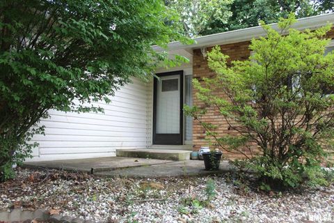 Tiny photo for 1011 Blueberry Hill Avenue, Mt Vernon, IL 62864 (MLS # EB459160)