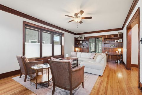 Tiny photo for 410 Rusholme Street E, Davenport, IA 52803 (MLS # 12555783)