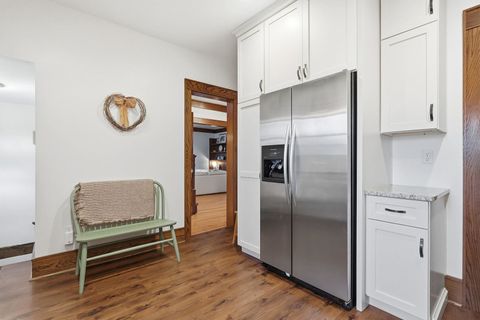 Tiny photo for 410 Rusholme Street E, Davenport, IA 52803 (MLS # 12555783)