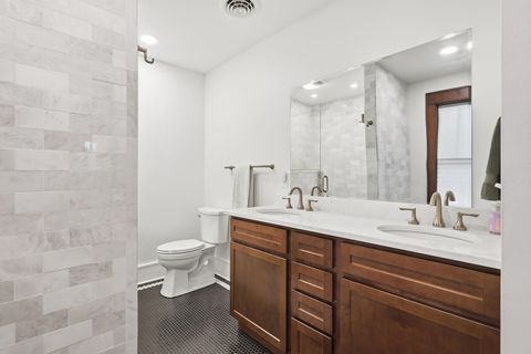 Tiny photo for 410 Rusholme Street E, Davenport, IA 52803 (MLS # 12555783)