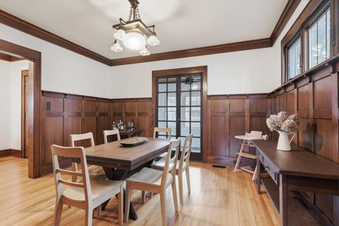 Tiny photo for 410 Rusholme Street E, Davenport, IA 52803 (MLS # 12555783)