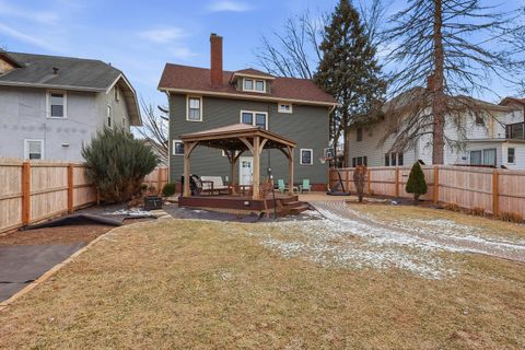 Tiny photo for 410 Rusholme Street E, Davenport, IA 52803 (MLS # 12555783)