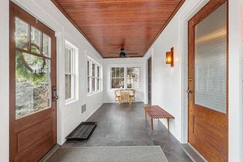 Tiny photo for 410 Rusholme Street E, Davenport, IA 52803 (MLS # 12555783)