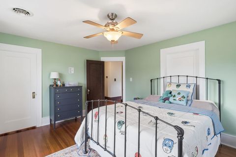 Tiny photo for 410 Rusholme Street E, Davenport, IA 52803 (MLS # 12555783)