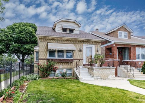 Photo of 2559 N Parkside Avenue, Chicago, IL 60639 (MLS # 12676024)