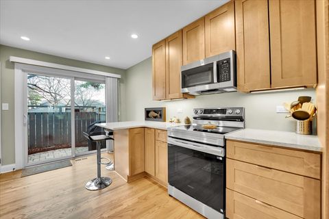 Tiny photo for 196 Shoreline Road, Lake Barrington, IL 60010 (MLS # 12591061)