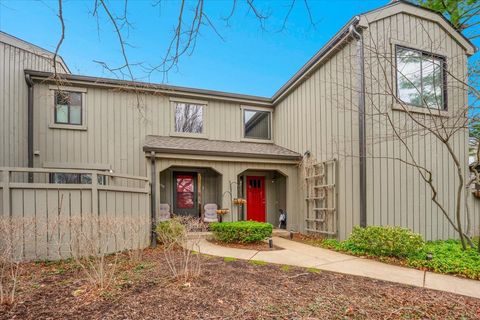 Tiny photo for 196 Shoreline Road, Lake Barrington, IL 60010 (MLS # 12591061)