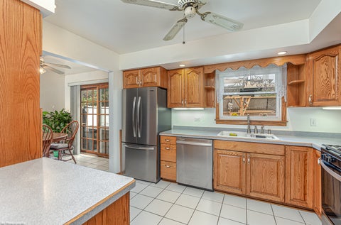Tiny photo for 5443 W 83 Place, Burbank, IL 60459 (MLS # 12761929)