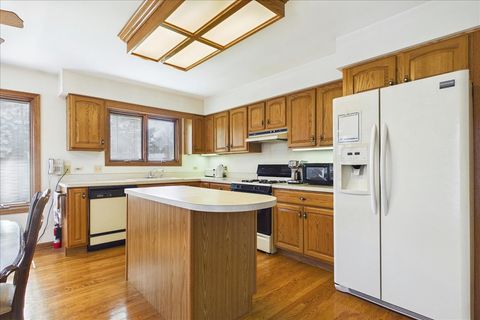 Tiny photo for 805 Furlong Drive, Libertyville, IL 60048 (MLS # 12589941)