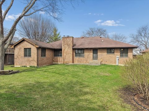 Tiny photo for 805 Furlong Drive, Libertyville, IL 60048 (MLS # 12589941)