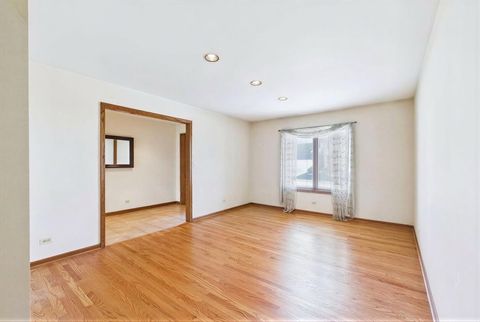 Tiny photo for 805 Furlong Drive, Libertyville, IL 60048 (MLS # 12589941)